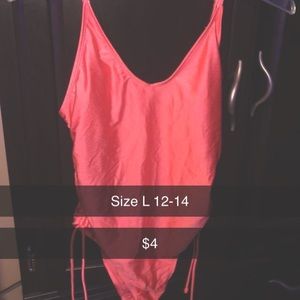 •pink Size Large one piece